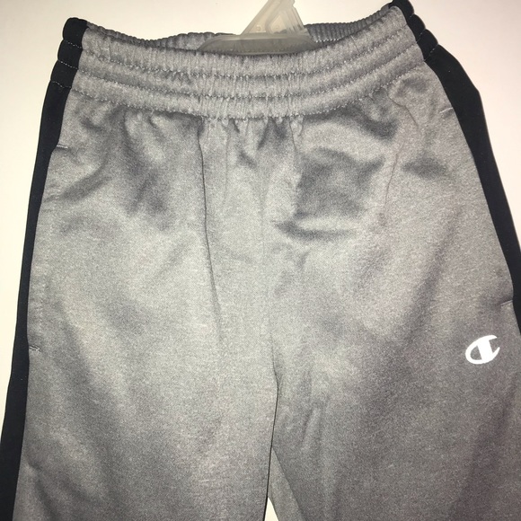 Champion Authentic jogger boys gray and black size: 7/8 - Picture 3 of 15